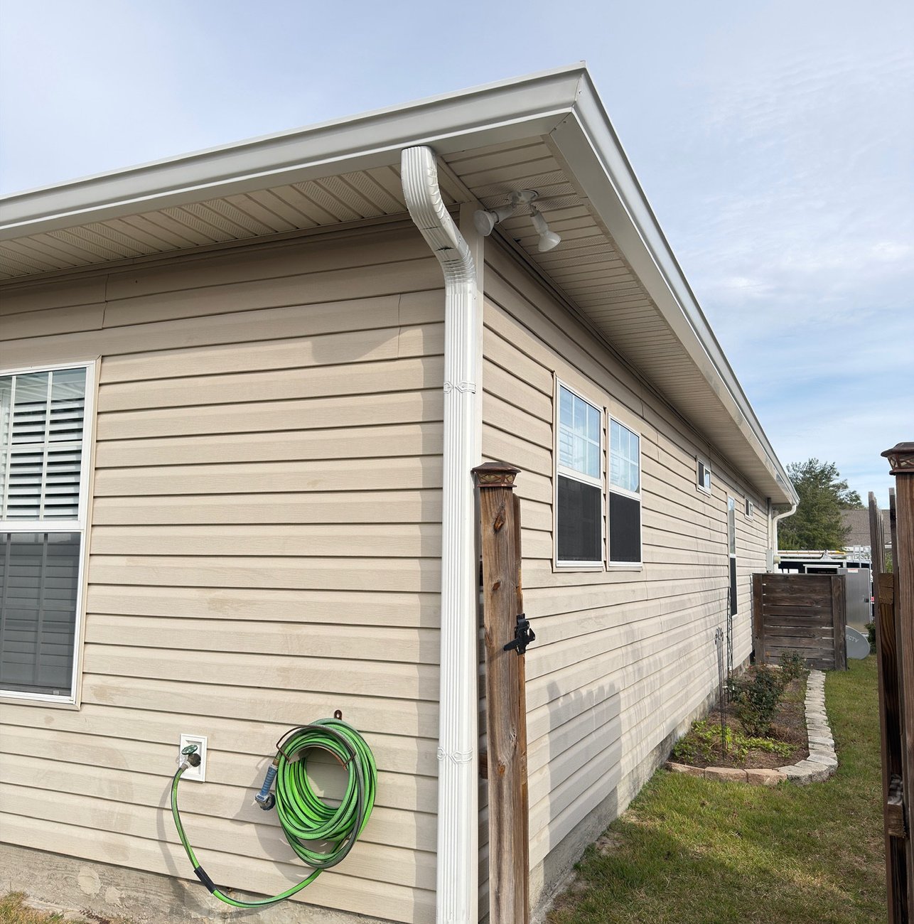 Completed gutter installation on a Bainbridge, GA home