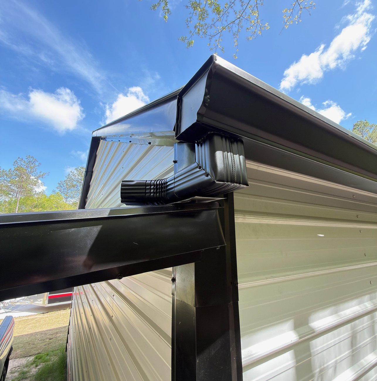 Clean gutter on a Panama City, FL home